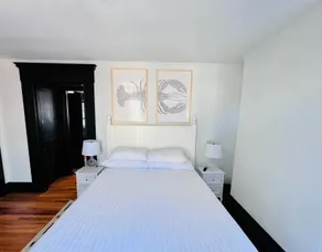 Romantic apt:West End +parking - Image 4