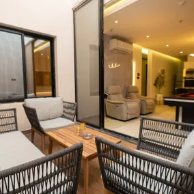 Executive Secluded 2-Bedroom Apartment in Alnada - Image 3