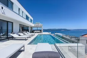 Villa Ateneum with sea view, jacuzzi and infinity pool - Image 5