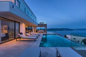 Villa Ateneum with sea view, jacuzzi and infinity pool - Image 4