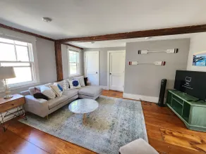 Sailor’s Retreat – Old Town Stay Near Salem & Harbor - Image 3