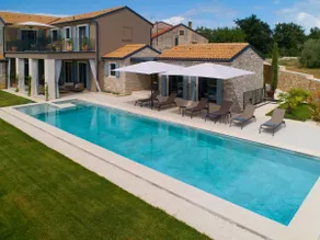 Villa avec terrasse, sauna et barbecue | Vue piscine - Image 4