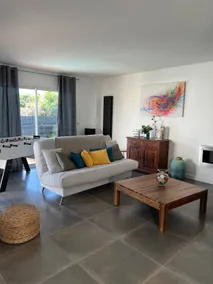 Sète, modern 4-star villa with pool - Image 3