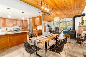 Forest Retreat+Hot Tub| SlyPark, AppleHill & Tahoe - Image 4