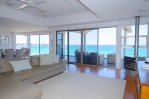 Sea View - Absolute Beachfront Shellharbour - Image 4