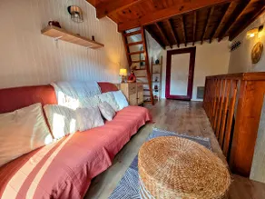 Small mountain house - Image 2
