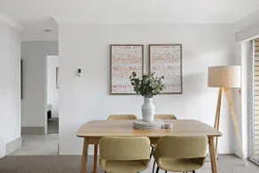 Spacious 2-Bed Apartment Near City Centre - Image 4