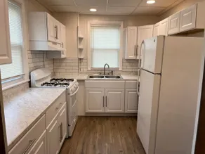Hudson #1, Private Two Bed near Xavier & Downtown - Image 2