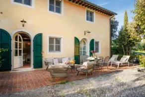 Jacopo Farmhouse Apartment in Wine Resort in Lucca - Image 4