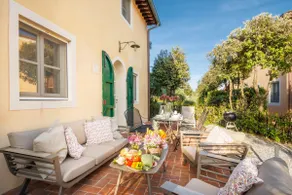 Jacopo Farmhouse Apartment in Wine Resort in Lucca - Image 2