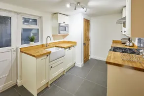 Host & Stay - High Street Cottage - Image 5