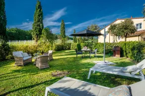 Pietro Farmhouse Apartment in Wine Resort in Lucca - Image 2