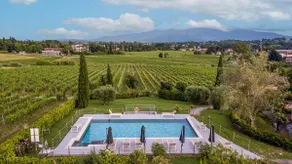 Pietro Farmhouse Apartment in Wine Resort in Lucca - Image 3