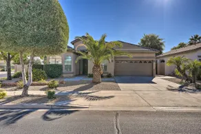 Play Pool, Grill Out! Group-Friendly Glendale Home - Image 2