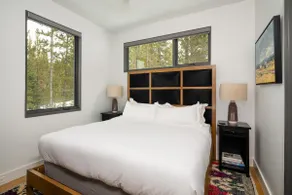 27 Lake Cabin - Image 4