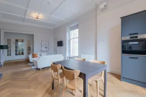 Priorsgate | Lumsden Apartment - Image 3