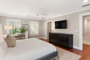 Luxury Home with Guest House sleeps 10 with Pool - Image 4