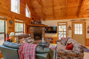 'Creek Bend Escape' w/ Hot Tub + River Views! - Image 5