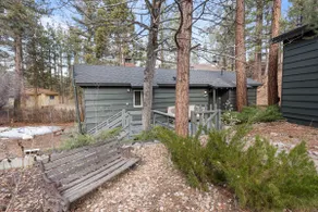 Dark Pine Retreat - Romantic Getaway, Fireplace, Deck, Barbecue - Image 5