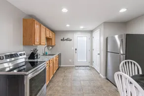 Pet friendly 2/1 basement apt fenced yard - Image 2