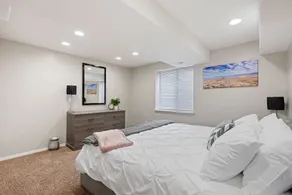 Pet friendly 2/1 basement apt fenced yard - Image 3