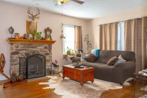 Saint Jo 2BR Cottage | Wine + Patio Views - Image 3