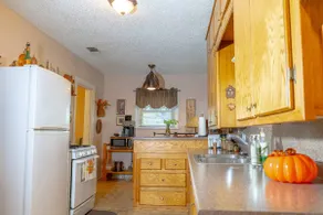 Saint Jo 2BR Cottage | Wine + Patio Views - Image 5