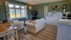 The Apartment at Old Pier House - Image 3