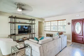 Beautiful Comfy Home With Private Hot Tub Close To Beach home - Image 3