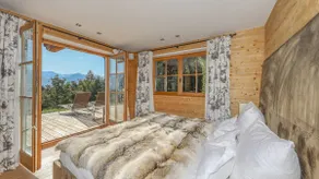 Chalet Bockberg Ski in - Ski out & Whirlpool in Kitzbühel by ONE VILLAS - Image 5