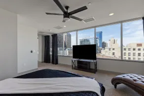 Penthouse @ 175 LEX -Walk to Rupp Arena on Main St - Image 5