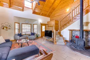 Family-Friendly Cabin By Golf Course & Marina - Image 1