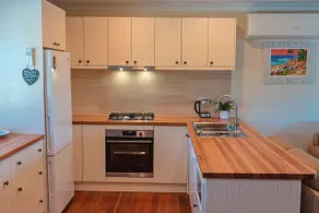 Barefoot Beach House Narrawallee - Image 5