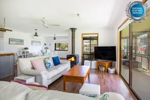 Callala Calm Pet Friendly 5 Mins Walk to Beach - Image 2