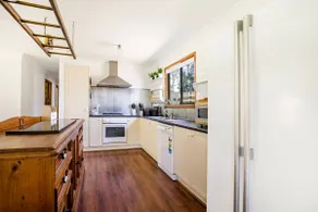 Callala Calm Pet Friendly 5 Mins Walk to Beach - Image 5