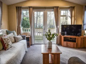Robin's Retreat - Image 2
