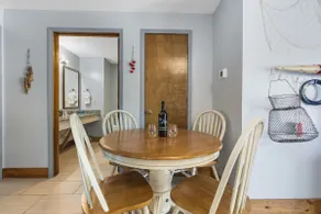 GroundLevel Suite-Dog Friendly-FreeTix-Cmty HotTub - Image 3