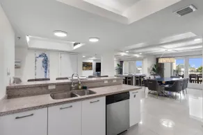 Amazing 4th floor beachfront condo wonderful views - Image 5