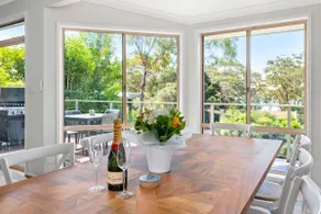 Spacious 5BR/4BA House – 100m to Bagnall’s Beach! - Image 3
