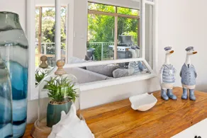 Spacious 5BR/4BA House – 100m to Bagnall’s Beach! - Image 5