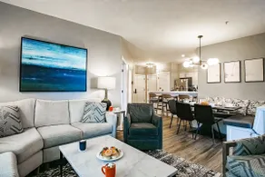 2 Br Seneca Condo 200 Beautiful Vista Views - Image 2