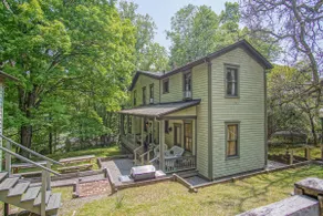 5 Br: Historic Glaab House in Cass, with AC, Amazing Kitchen, Covered Porches, Historical Landmark - Image 2