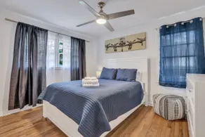 Restful Haven Near Savannah - King Bed - Image 5