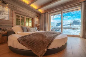 'Le Chalet Suite' mit Bergblick, privater Terrasse und WLAN - Image 2