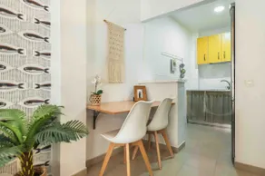 Bright apartment near the historic center by REMS - Image 4