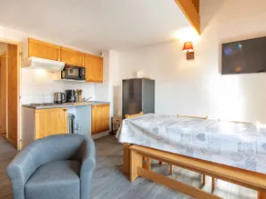 Bright apt 4/6 ppl, near the ski station, balcony - Image 4