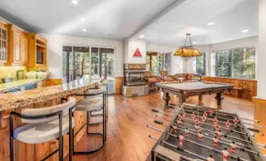 The Lodge on Oaxaco - Epic Man Cave with Billiard Room - Image 2