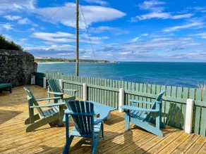 Hill Crest - Clifftop Escape with Sea View - Image 2