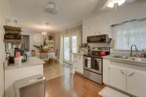 Modern Birmingham Escape w/ Yard + Fire Pit! - Image 2