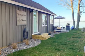 Charming Modern Cottage on Houghton Lake! - Image 3